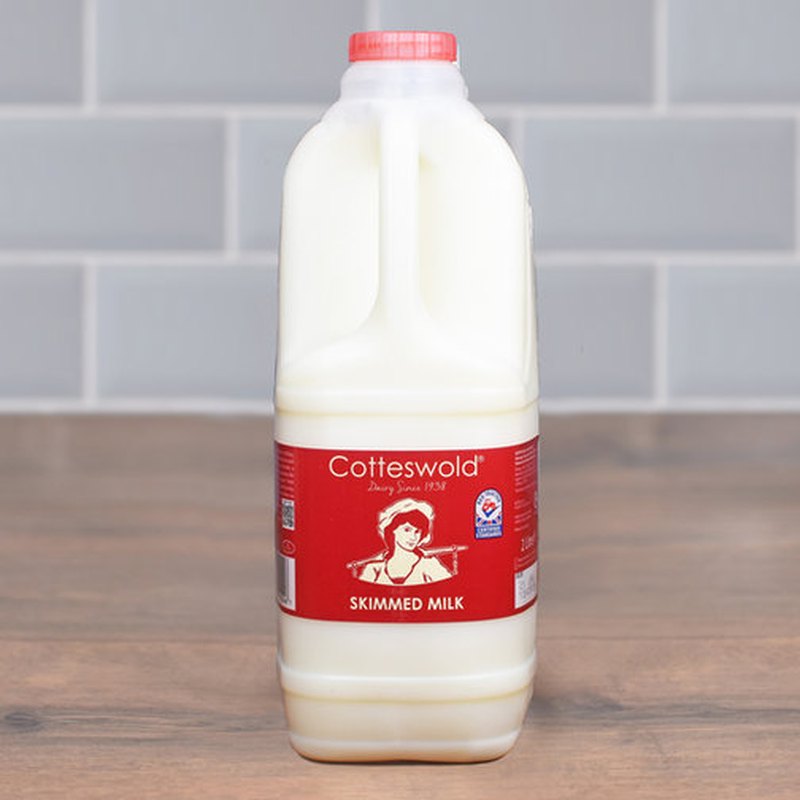 Cotteswold Dairy skimmed milk, 2 litre bottle